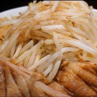 【食べログ TOP 5000】
用心棒 神保町店
ラーメン (麺300g、880円)
＋追加豚 (130円)
＋ニンニクマシ (無料)
＋ショウガマシマシ (無料)
@神保町3分
(JR水道橋駅から徒歩8分)
23225 (236,494)